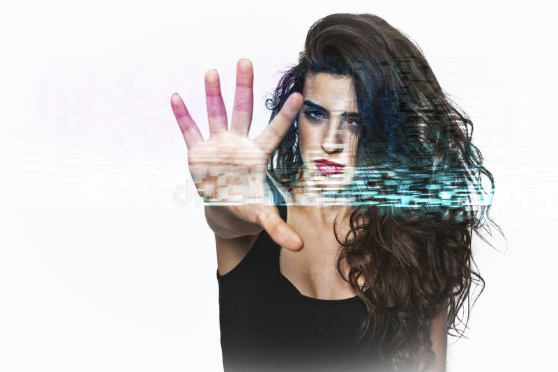 Portret van het zekere jonge teken van het vrouwen gesturing einde over witte achtergrond royalty-vrije stock afbeeldingen Portret van het zekere jonge teken van het vrouwen gesturing einde over witte achtergrond royalty-vrije stock afbeeldingen