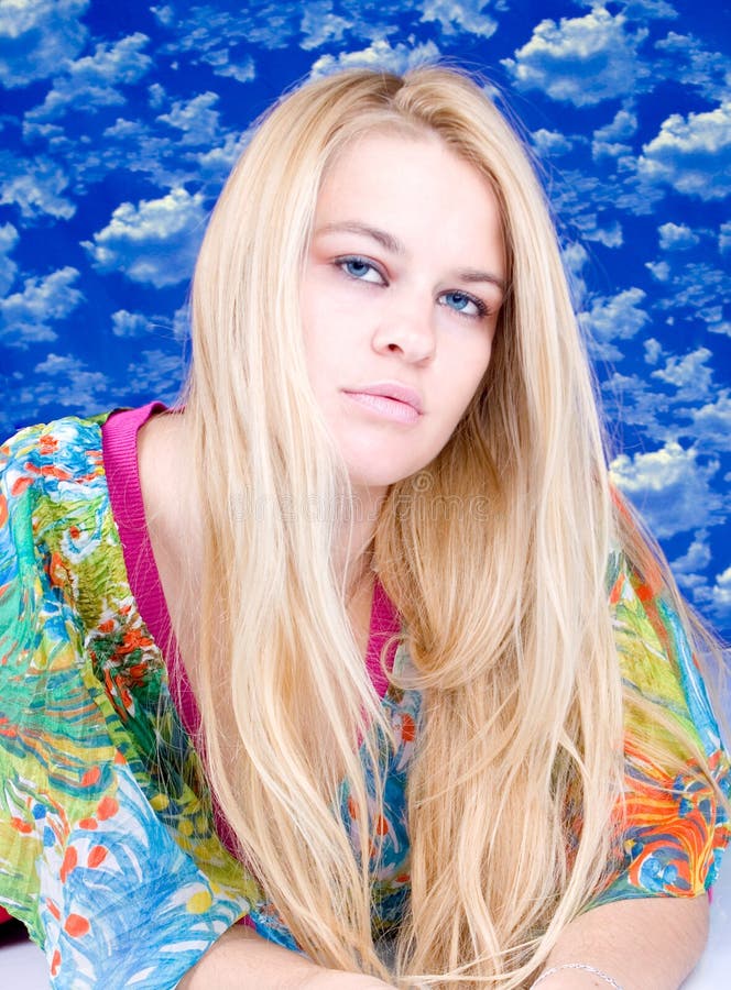 Portret van mooie blondy maniervrouw royalty-vrije stock fotografie Portret van mooie blondy maniervrouw royalty-vrije stock fotografie