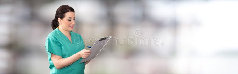 Portret van vrouwelijke arts stock foto's