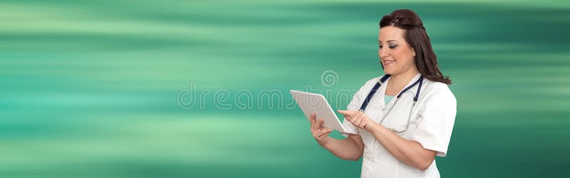 Portret van Vrouwelijke Arts Using Digital Tablet stock afbeelding