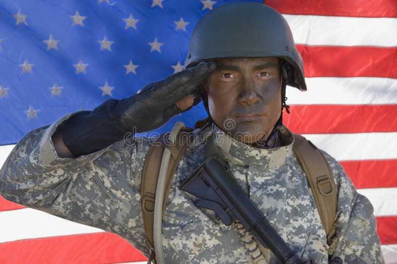 Portret wojsko usa żołnierza Salutować