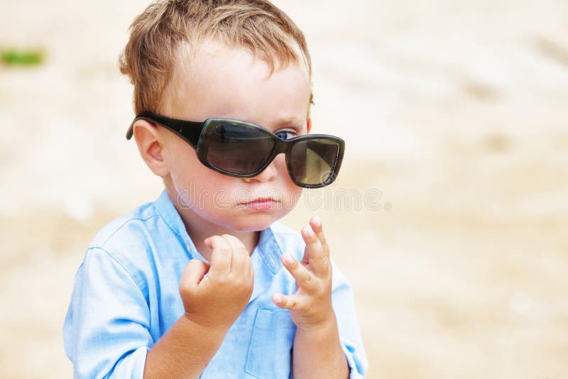 Portret śliczny 2,5 lat dziecko obrazy stock Portret śliczny 2,5 lat dziecko obrazy stock