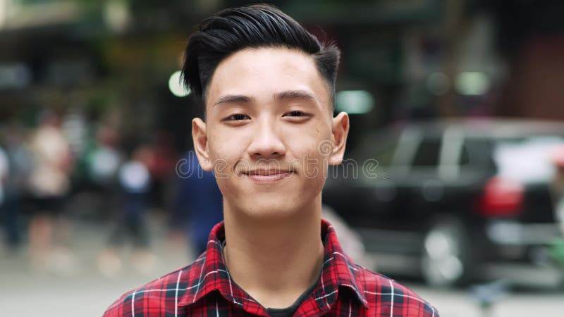 Porträt eines jungen vietnamesischen Mannes