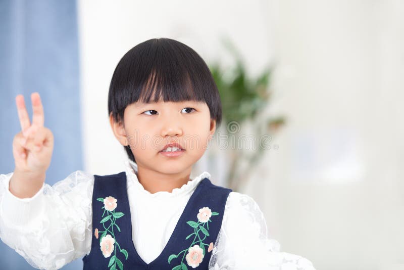 Porträt des kleinen chinesischen Mädchens. lizenzfreies stockfoto