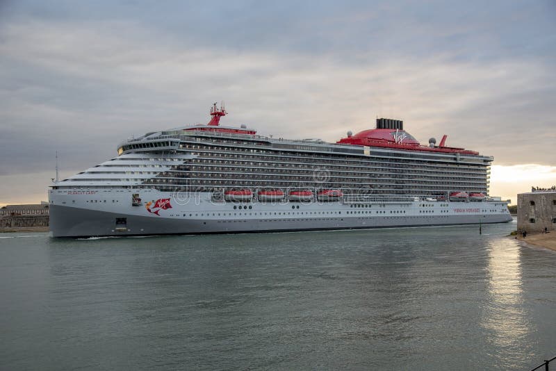 cruise ship leaving portsmouth today