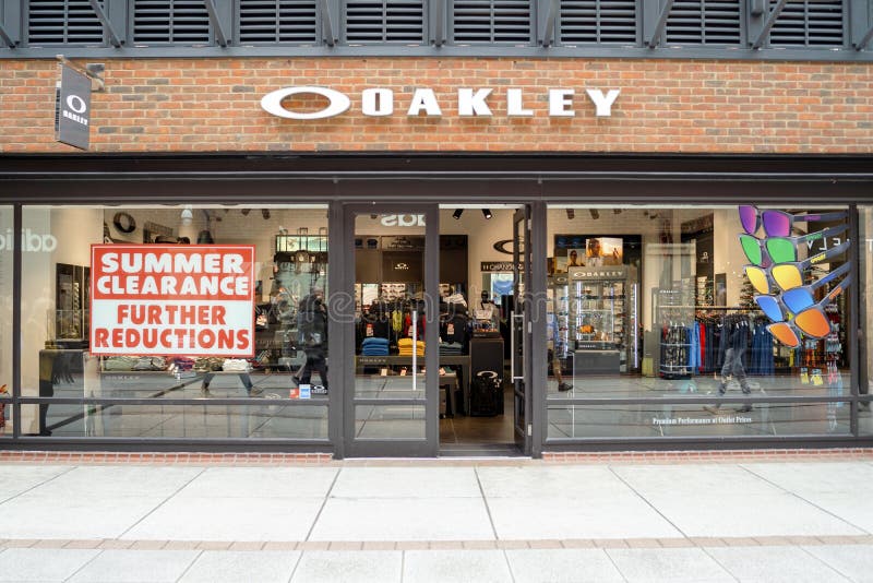 oakley clearance store