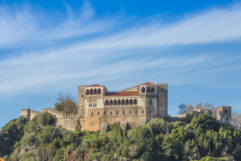 PORTUGAL- - LEIRIA-SCHLOSS - 5. DEZEMBER lizenzfreie stockfotos PORTUGAL- - LEIRIA-SCHLOSS - 5. DEZEMBER lizenzfreie stockfotos