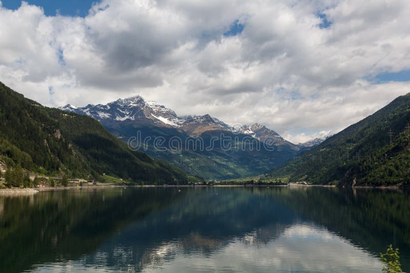 poschiavo Швейцария озера alps di lago стоковое фото poschiavo Швейцария озера alps di lago стоковое фото