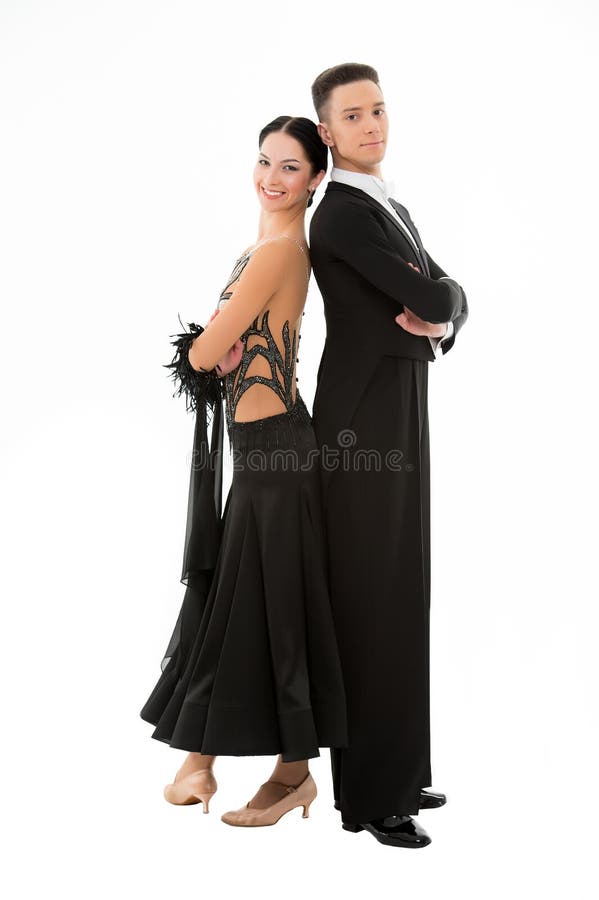 Pose de couples de mode d'isolement sur le blanc Couples dans l'amour des danseurs de salle de bal Femme sexy dans la robe noire image libre de droits Pose de couples de mode d'isolement sur le blanc Couples dans l'amour des danseurs de salle de bal Femme sexy dans la robe noire image libre de droits