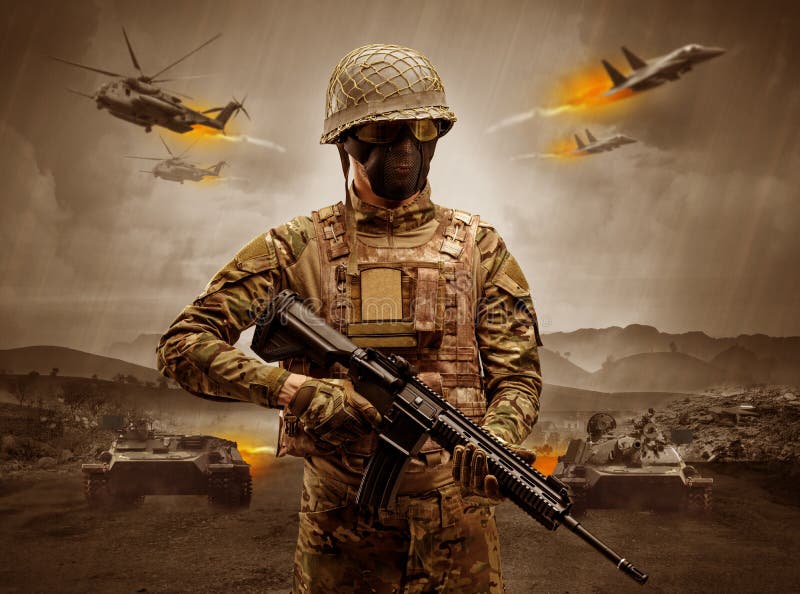 Posi??o armada do soldado no meio de uma guerra fotos de stock Posi??o armada do soldado no meio de uma guerra fotos de stock