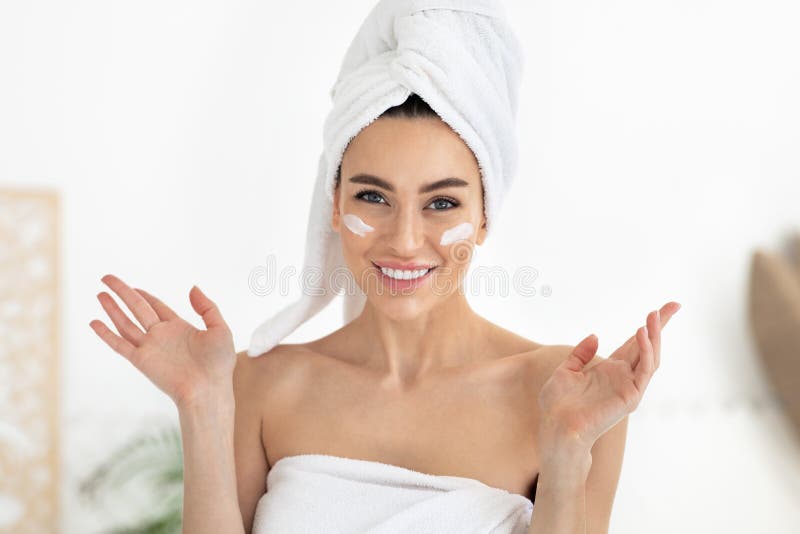 Positive Emotions From Relax And Rest At Home Spa Day At Weekend Stock Image Image Of Balm
