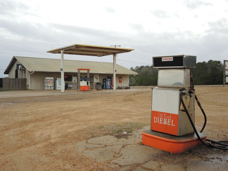 Posto de gasolina fechado em EEUU diesel foto de stock Posto de gasolina fechado em EEUU diesel foto de stock