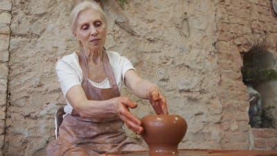 Tablier de poterie de la céramique du potier
