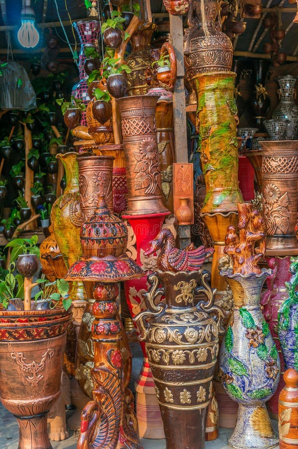 Pots d'argile avec des arts photos stock Pots d'argile avec des arts photos stock