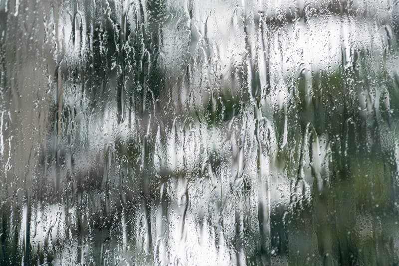 Дождь на окнах слова. Кавер а дождь на окнах. А дождь на окнах рисует напоминая кавер. Кавер а дождь на окнах текст.