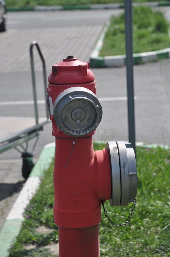 Pożarniczy wodny hydrant zdjęcia royalty free
