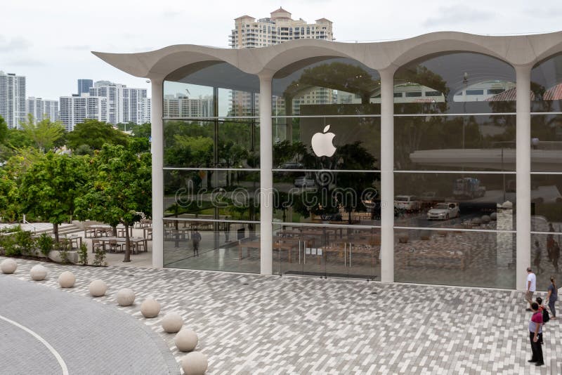 Apple Store in Aventura, Florida Editorial Stock Photo - Image of aventura,  electronics: 163001653