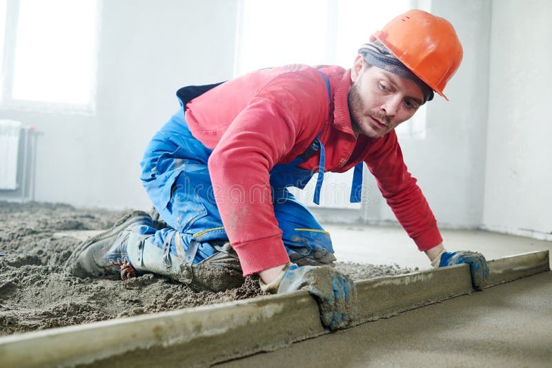 Pracownik screeding salowej cementowej podłoga z screed ilustracji Pracownik screeding salowej cementowej podłoga z screed ilustracji