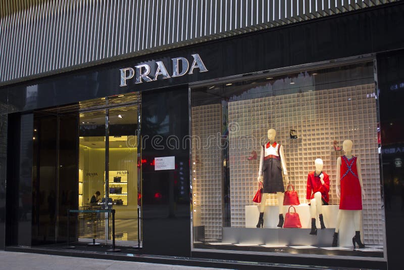 MADE in ITALY: Prada Boutique in Milan. Window Shopping Editorial Stock  Image - Image of accessories, expensive: 16396134