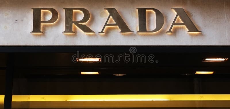 Prada shop in Milan editorial image. Image of deluxe - 36054495