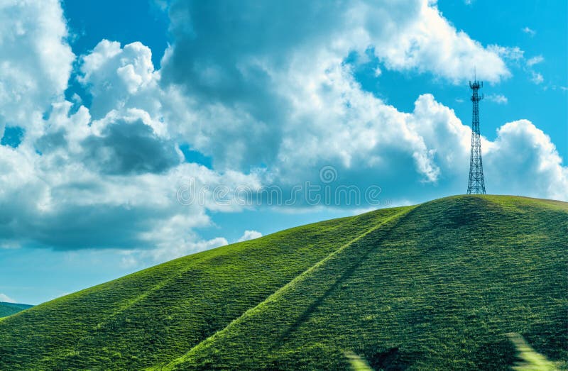 Praderas De Colinas Y Cielo Azul Foto de archivo - Imagen de paisaje