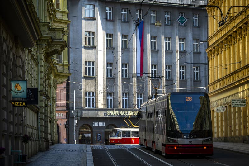 Praga Czechia maggio 2025 : Tram nel centro di Praga immagine stock