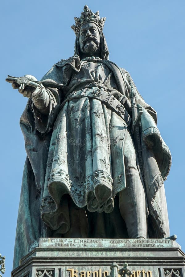 PRAGA, REPUBLIC/EUROPE CHECO - 24 DE SEPTIEMBRE: Estatua de rey Ch fotografía de archivo PRAGA, REPUBLIC/EUROPE CHECO - 24 DE SEPTIEMBRE: Estatua de rey Ch fotografía de archivo