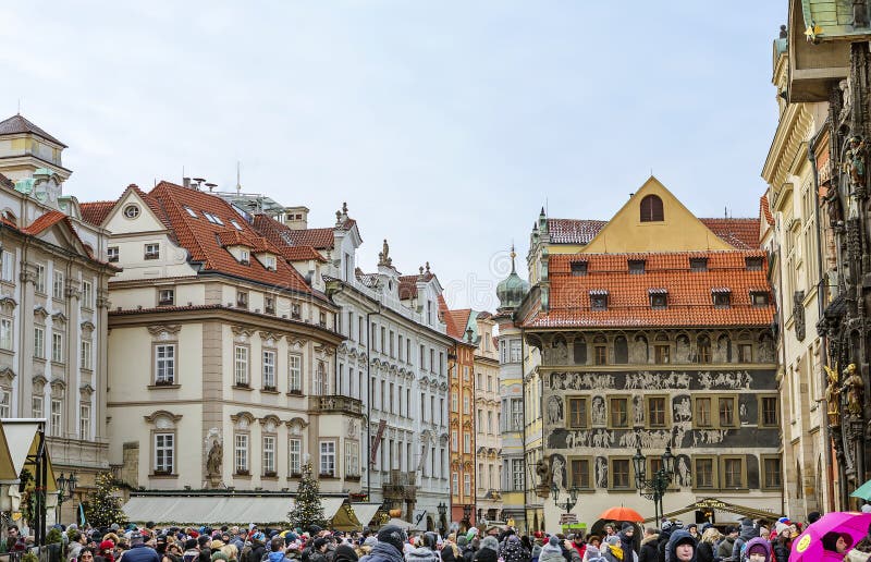 Praga, República Checa, cuadrado de Mesto de la mirada fija ‘Minutos caseros ‘ imágenes de archivo libres de regalías Praga, República Checa, cuadrado de Mesto de la mirada fija ‘Minutos caseros ‘ imágenes de archivo libres de regalías