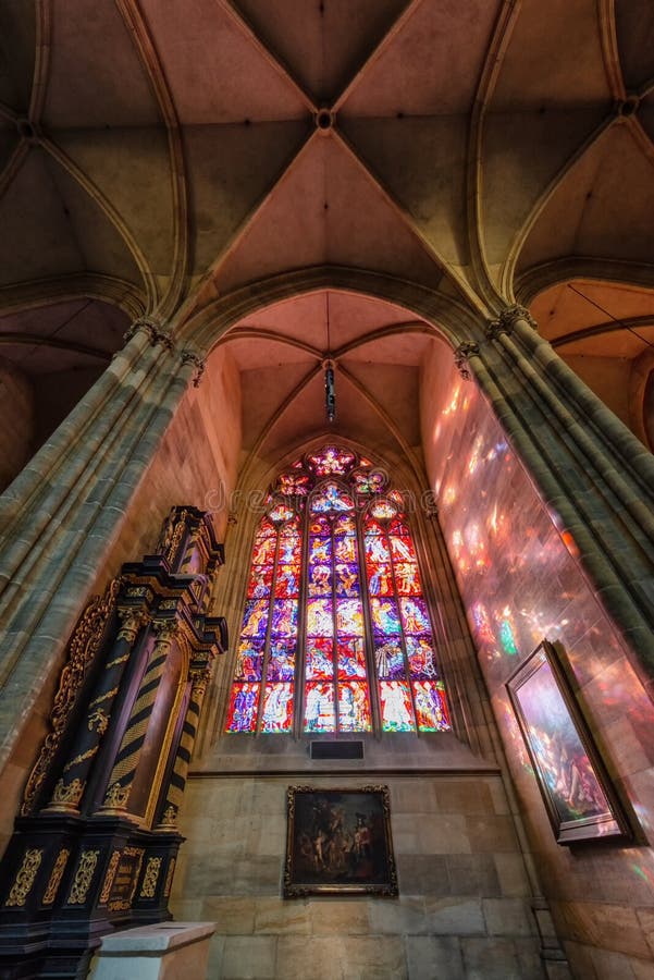 Praga st vitus katedra lokalizować w Prague kasztelu obraz stock Praga st vitus katedra lokalizować w Prague kasztelu obraz stock
