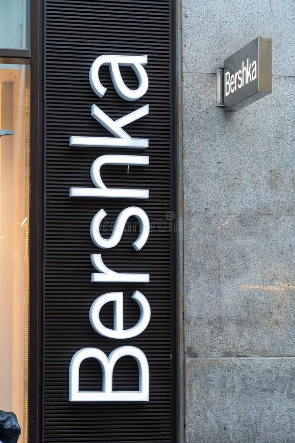 Bershka store editorial photo. Image of boutique, logo - 236367801