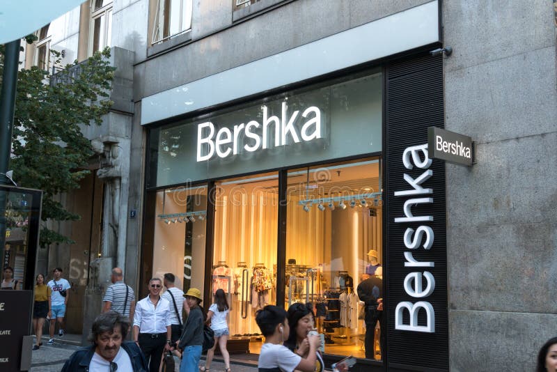 Bershka store editorial photography. Image of logo, design - 236368097