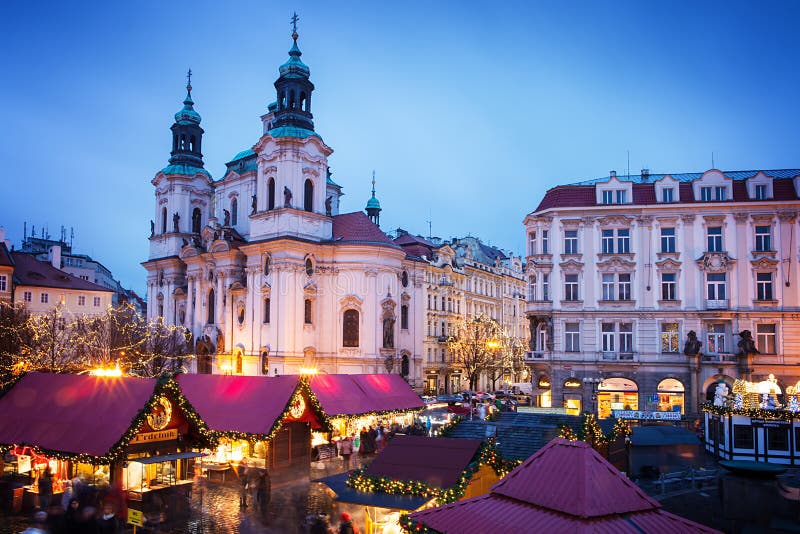 Prague julmarknad på gammal stadfyrkant royaltyfria foton Prague julmarknad på gammal stadfyrkant royaltyfria foton