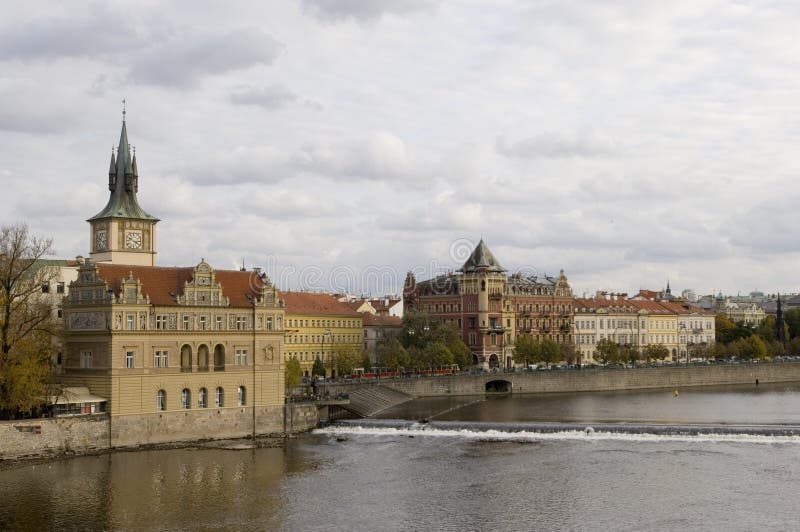 Město na podzim.