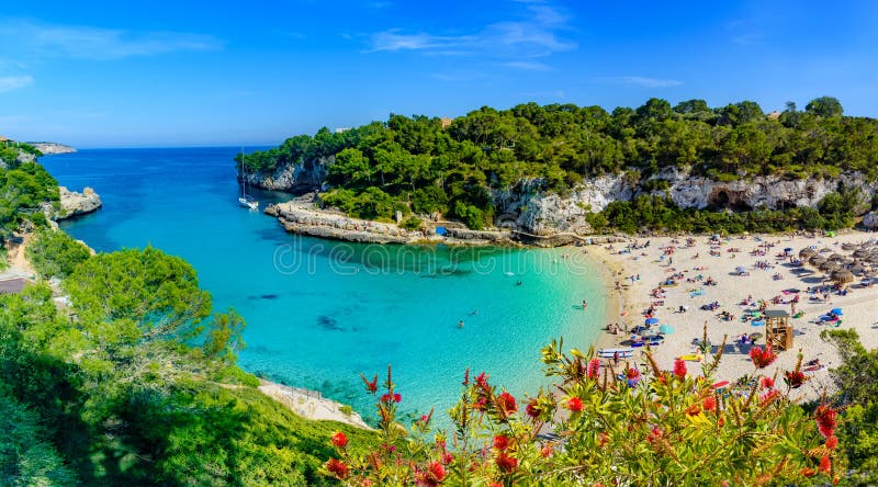 Praia de Cala Llombards, Mallorca - Espanha fotografia de stock royalty free Praia de Cala Llombards, Mallorca - Espanha fotografia de stock royalty free