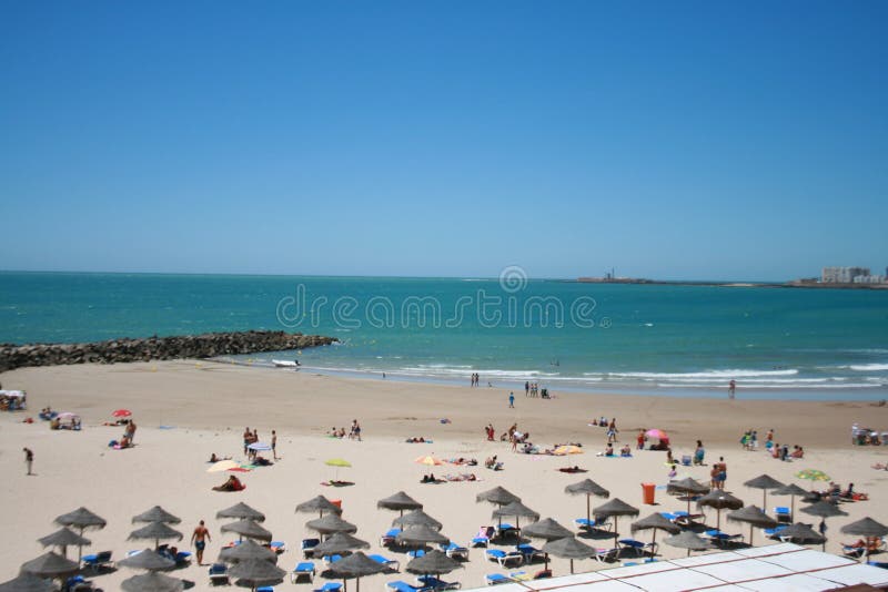 Praia espanhola no verão fotografia de stock Praia espanhola no verão fotografia de stock