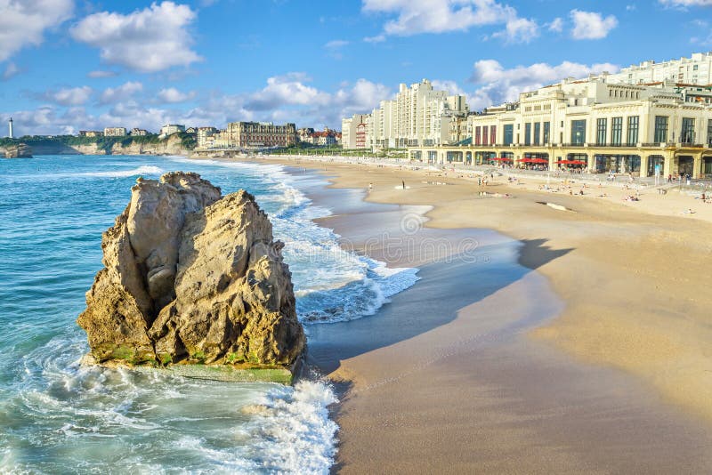 Praia grandioso do Plage em Biarritz imagem de stock royalty free Praia grandioso do Plage em Biarritz imagem de stock royalty free