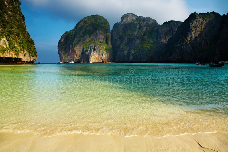 Praia tropical fotografia de stock royalty free Praia tropical fotografia de stock royalty free