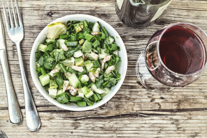 Pranzo Al Ristorante Insalata Deliziosa Dei Frutti Di Mare Con L ...