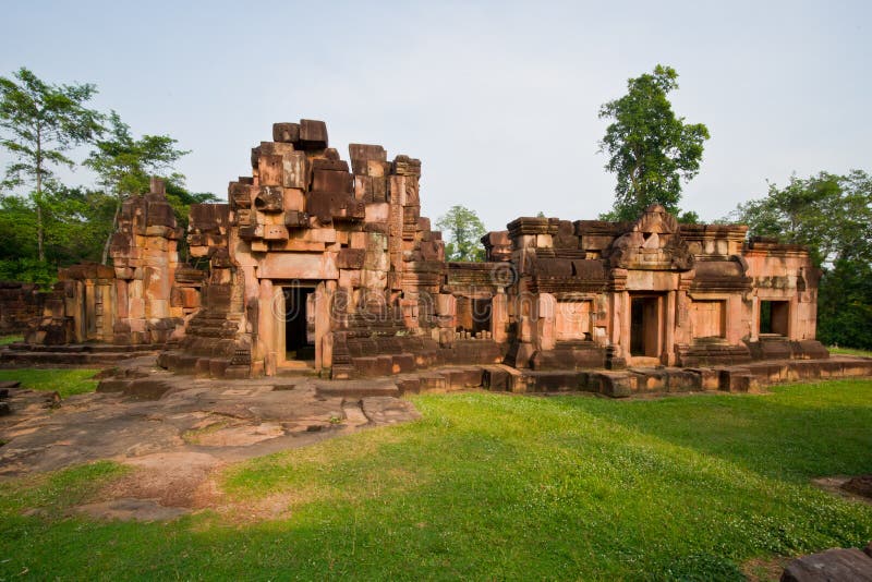 Prasat Tha Muang Thom