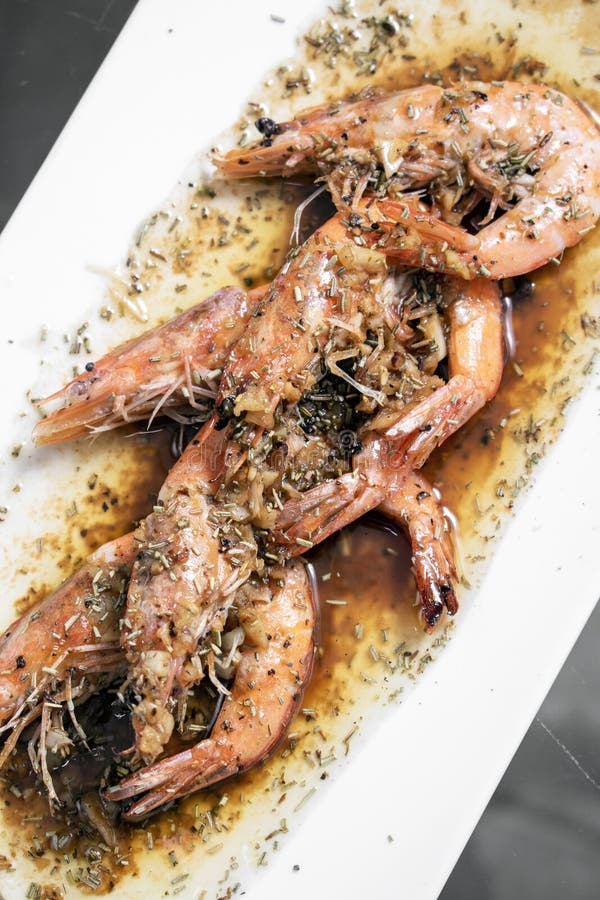 Prawns sauteed with garlic herb and balsamic vinegar sauce royalty free stock image Prawns sauteed with garlic herb and balsamic vinegar sauce royalty free stock image