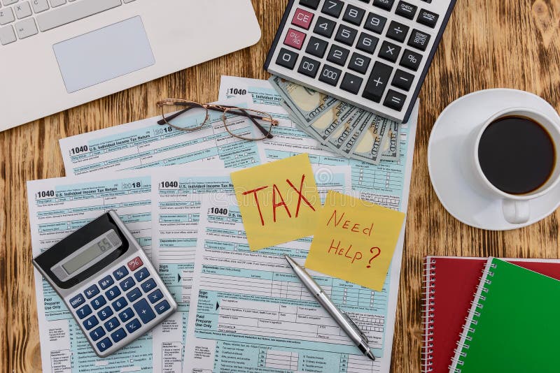 Precisa de texto de ajuda no formulário de imposto 1040 fotos de stock