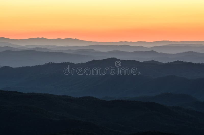Predawn licht, Blauw Ridge Mountains, Noord-Carolina