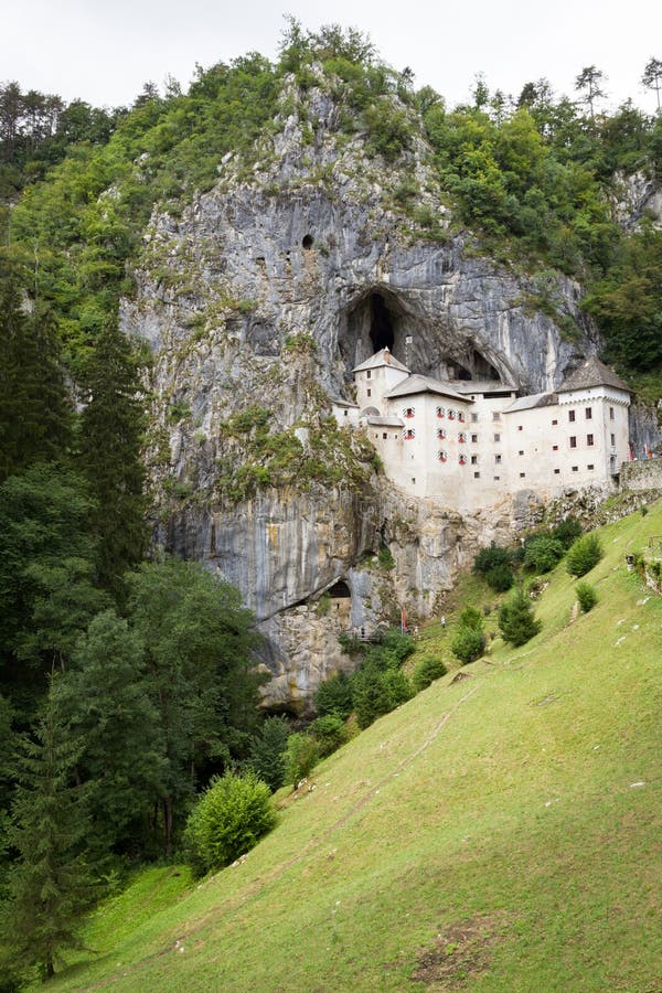 Hrad je renesance hrad postavený v jeskyně ústa v slovinsko, v historický kraj z vnitřní.