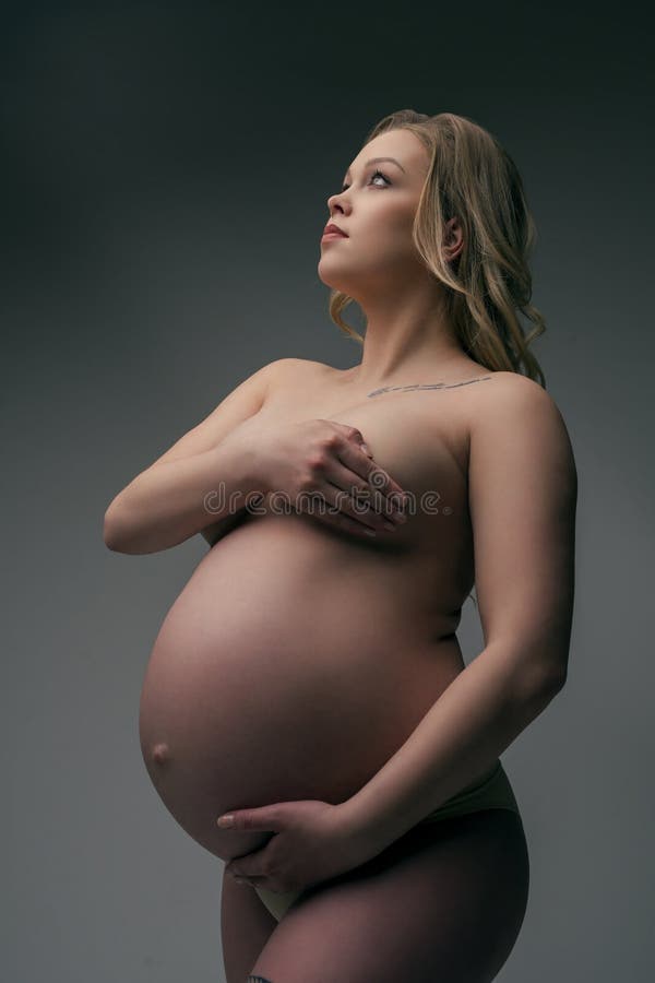 Pics pregnant nude Kirsten Dunst