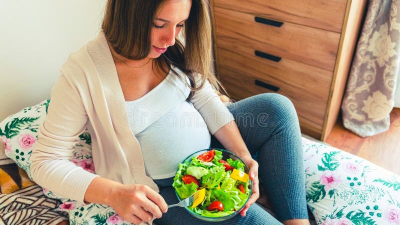 Pregnant Healthy Eating Salad Pregnancy Woman Eating Nutrition Healthy pregnant-healthy-eating-salad-pregnancy-woman-eating-nutrition-healthy
