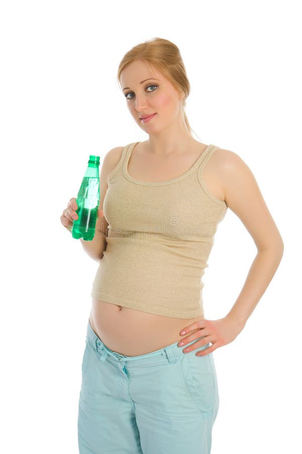 Pregnant woman drink water