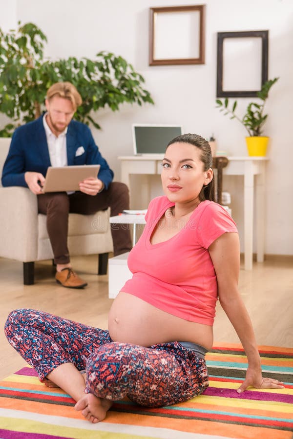 Pregnant woman training at home