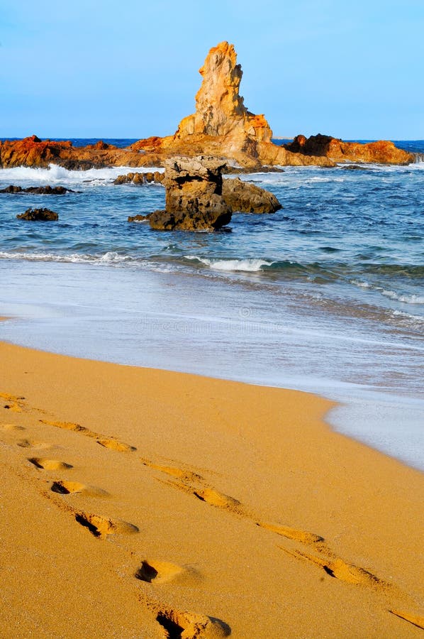 Pregonda för strandcala menorca royaltyfri bild