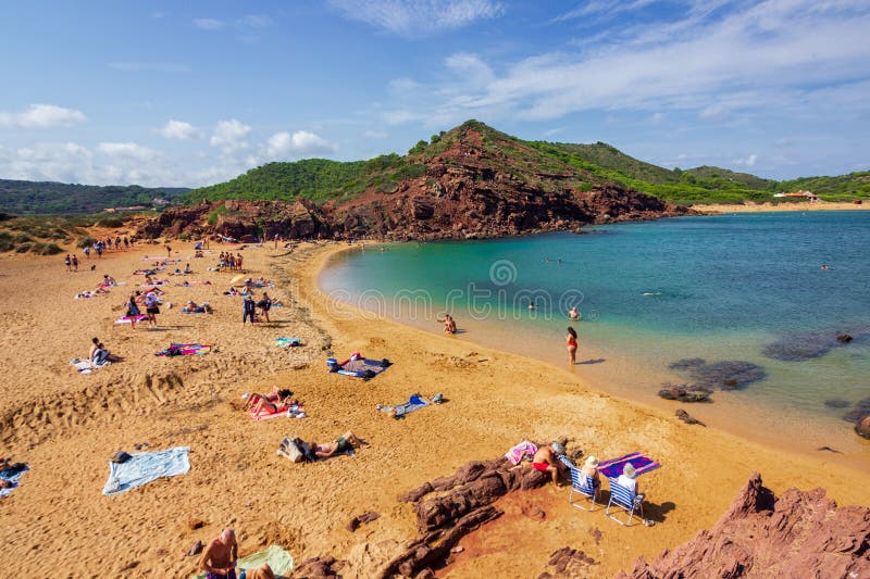 Pregonda-stranden i norr om menorca spain royaltyfri foto