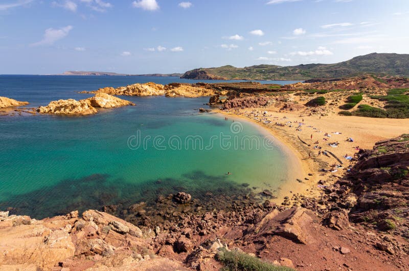 Pregonda-stranden i norr om menorca spain arkivbilder